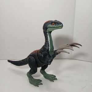 Jurassic World Dominion Sound Slashin' Therizinosaurus